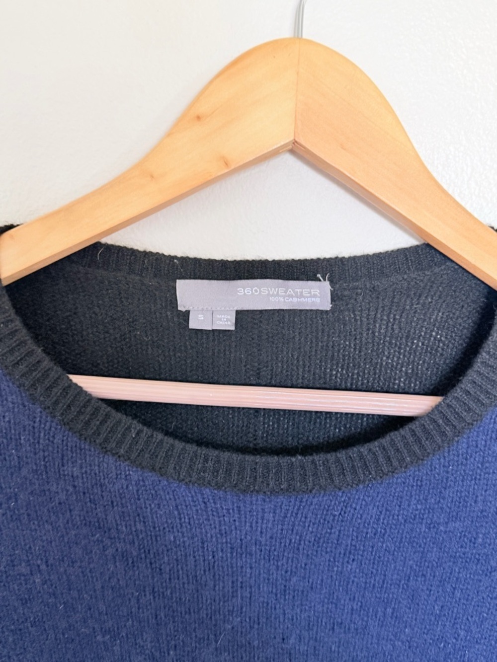 360 CASHMERE 100% Cashmere Blue Black Side Zipper Sweater Womens sz S - Picture 3 of 9
